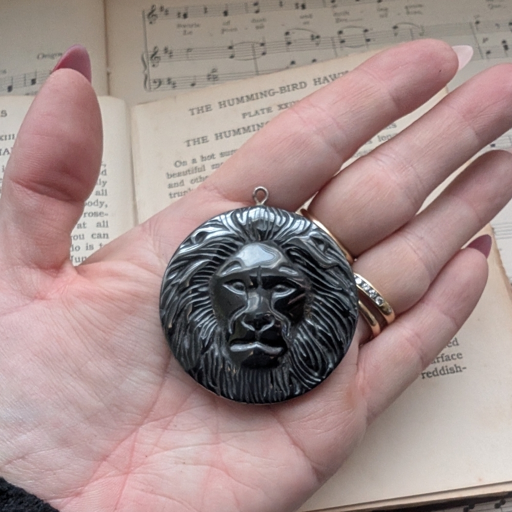 Black Lion Head Necklace Pendant - Picture 9 of 9